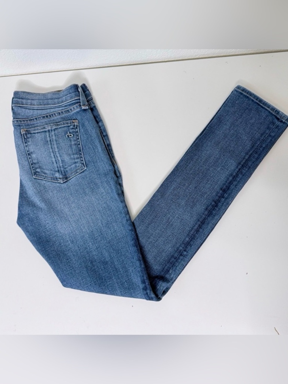 Rag & Bone The Skinny Jeans in Monument Medium Wash Blue-Women’s Size 27 EUC